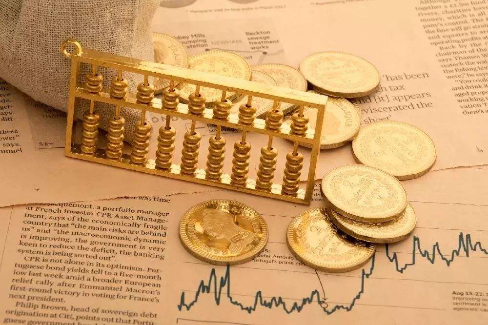 员工猝死亲属认为是超时加班所致，向公司索赔191万